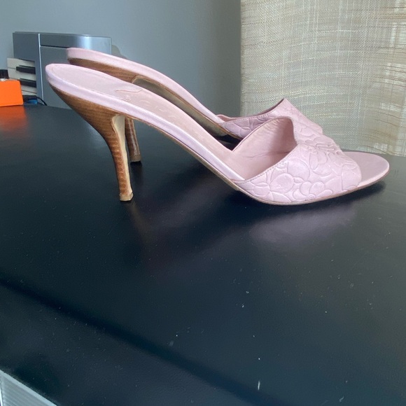 Chanel Pink Women's Slides Sandals mules slip ons low heels leather 39 8.5 pumps - Picture 3 of 8